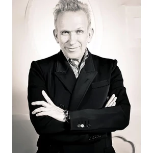Jean Paul Gaultier: Az Avantgárd Divat Mestere